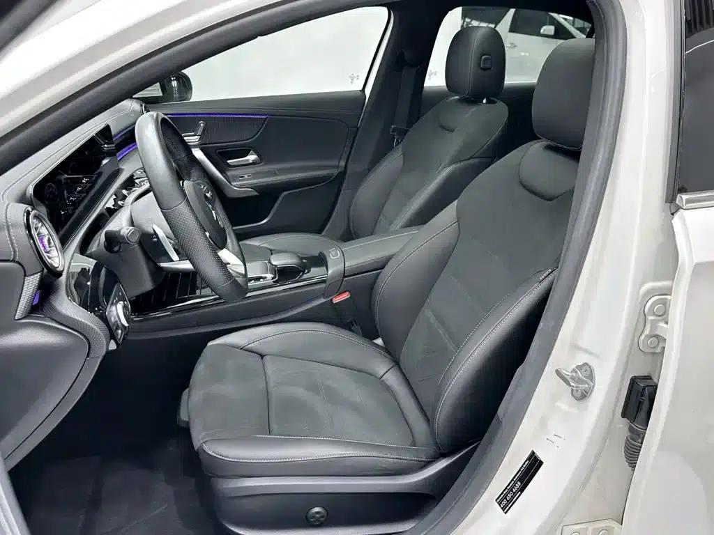 2019 Mercedes-Benz A-Class A 200 L Sport Sedan — миниатюра 8