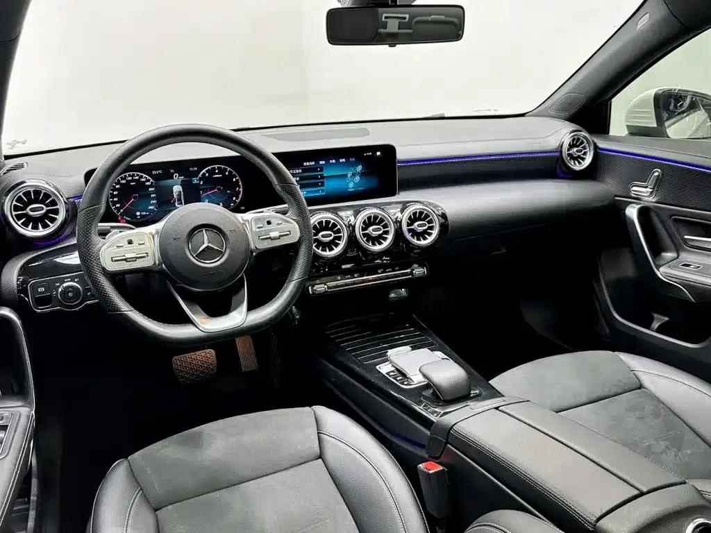 2019 Mercedes-Benz A-Class A 200 L Sport Sedan — миниатюра 10