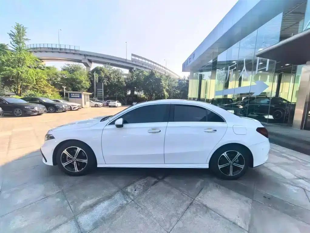 2023 Mercedes-Benz A-Class A 200 L Fashion Edition — миниатюра 4