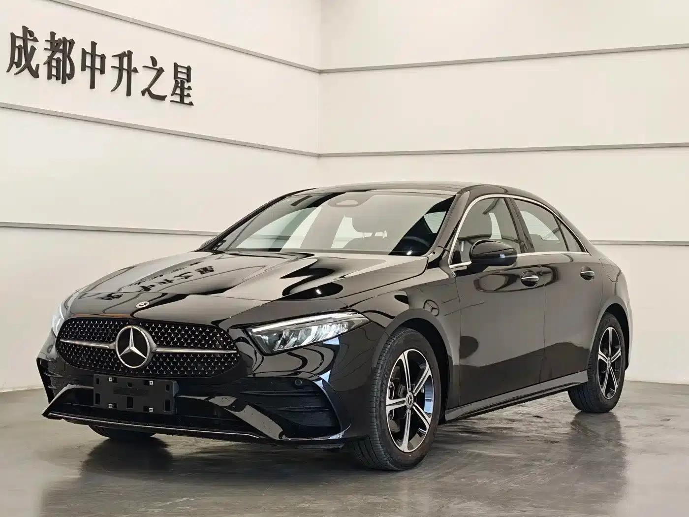 Mercedes-Benz A-Class 2024 A 200 L Fashion Edition — миниатюра 1