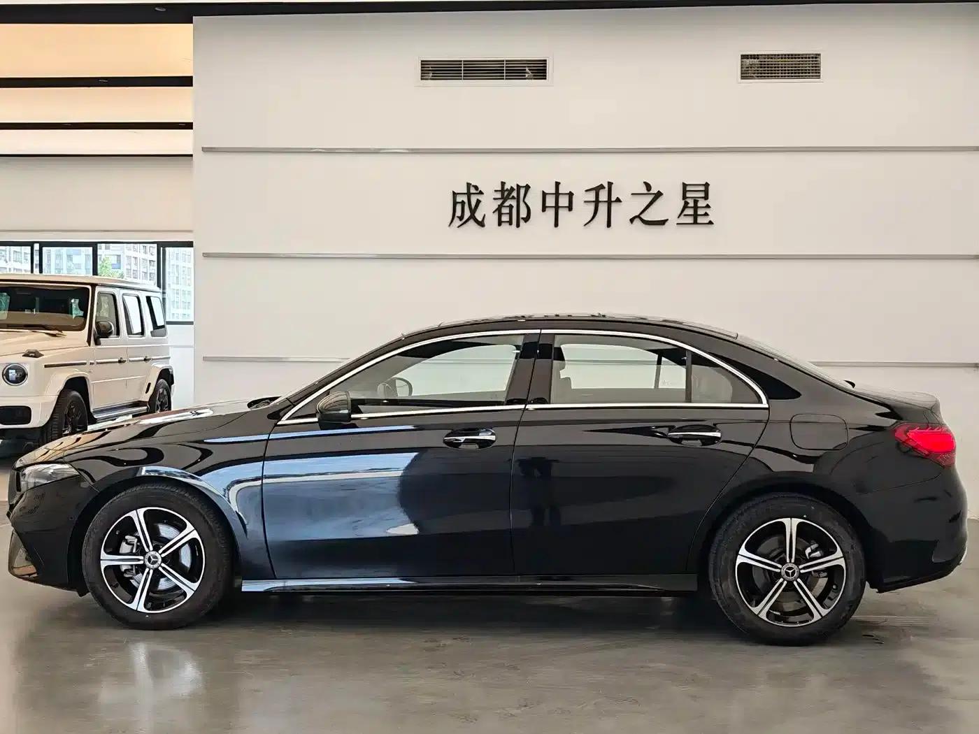 Mercedes-Benz A-Class 2024 A 200 L Fashion Edition — миниатюра 5