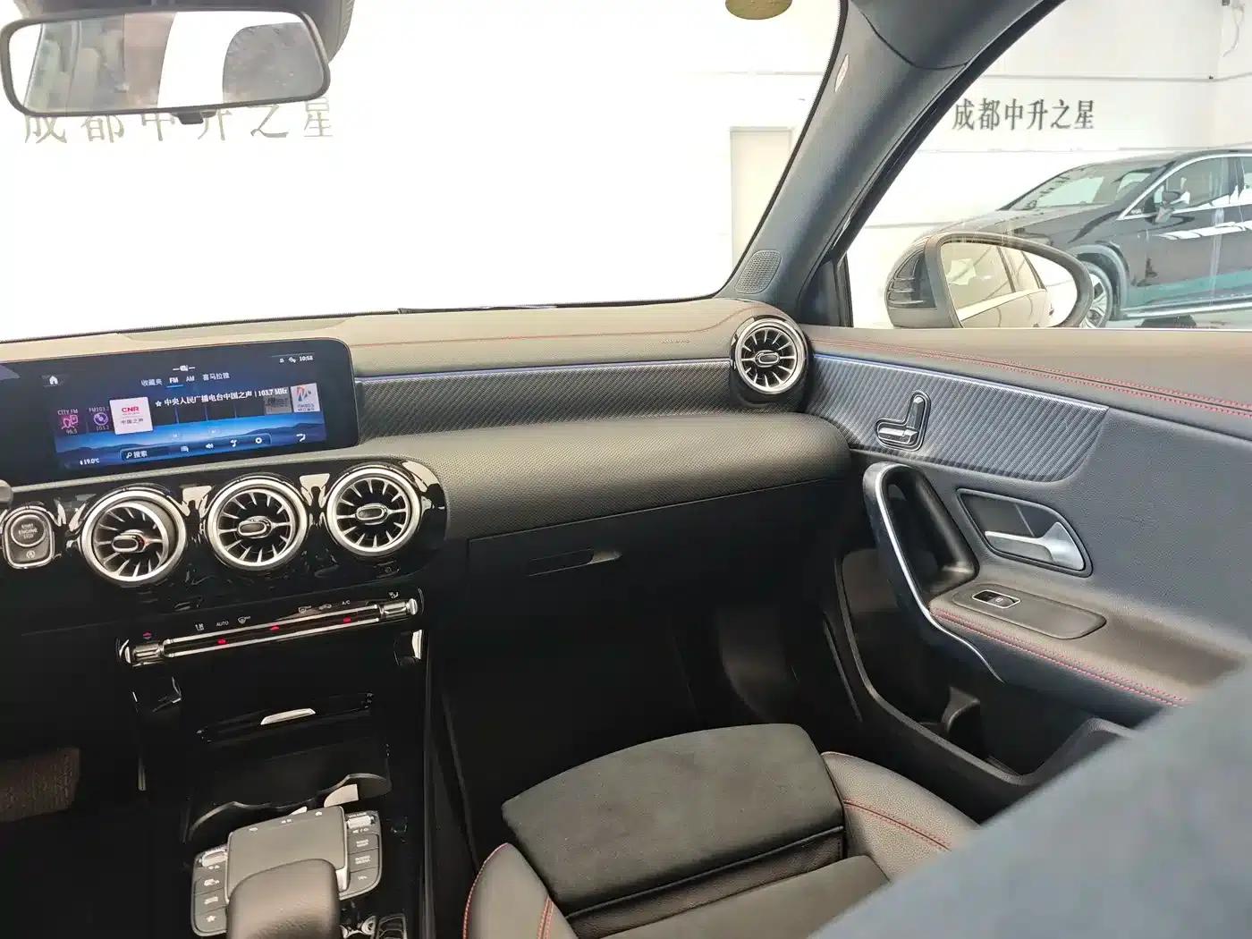 Mercedes-Benz A-Class 2024 A 200 L Fashion Edition — миниатюра 8