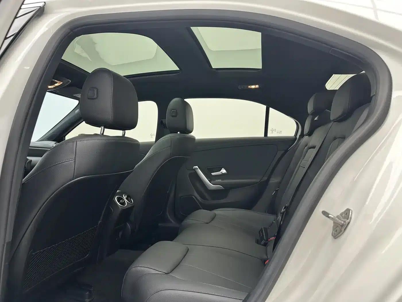 Mercedes-Benz A-Class 2022 Facelift A 180 L Sport Sedan — миниатюра 6