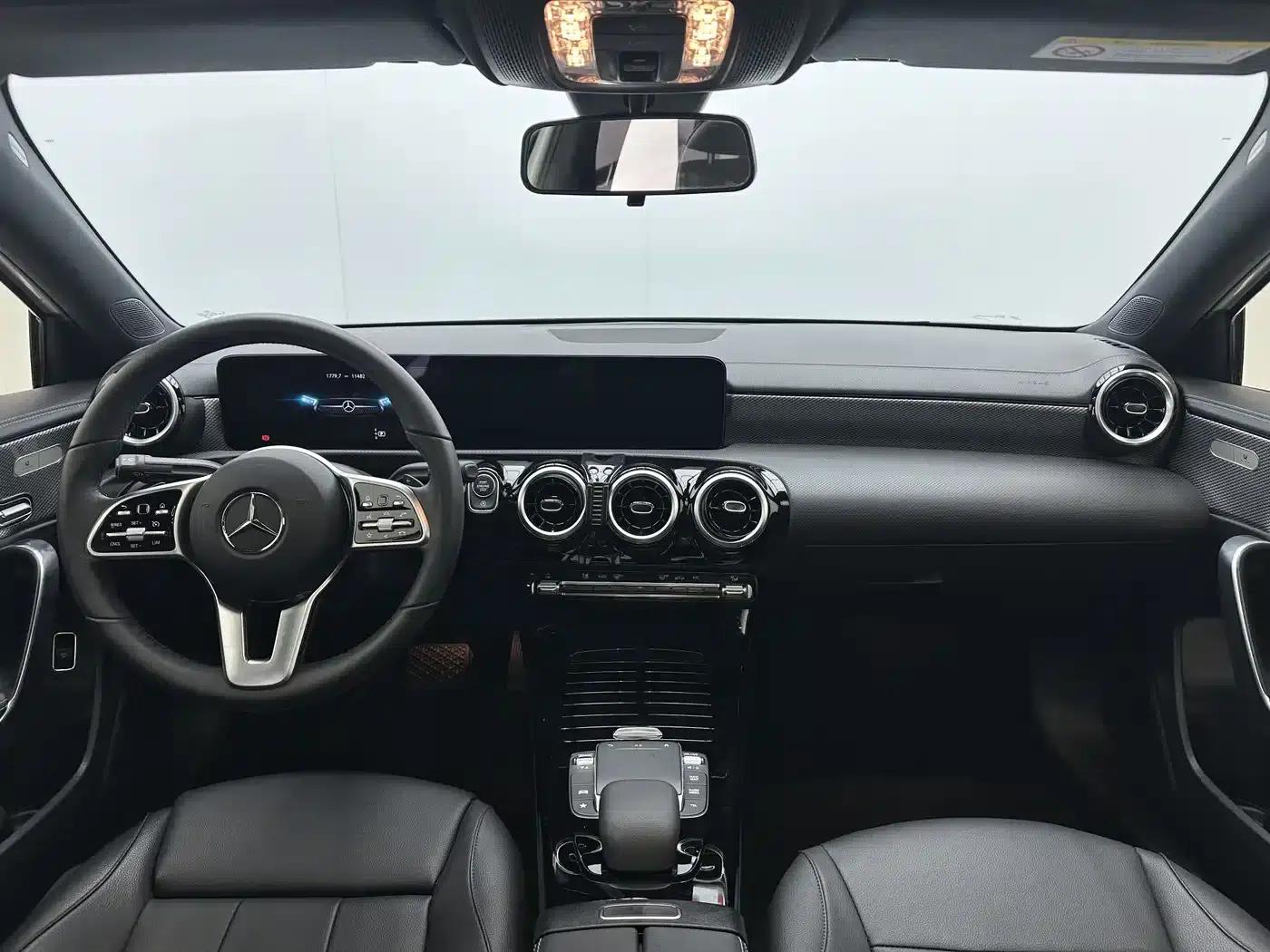 Mercedes-Benz A-Class 2022 Facelift A 180 L Sport Sedan — миниатюра 7