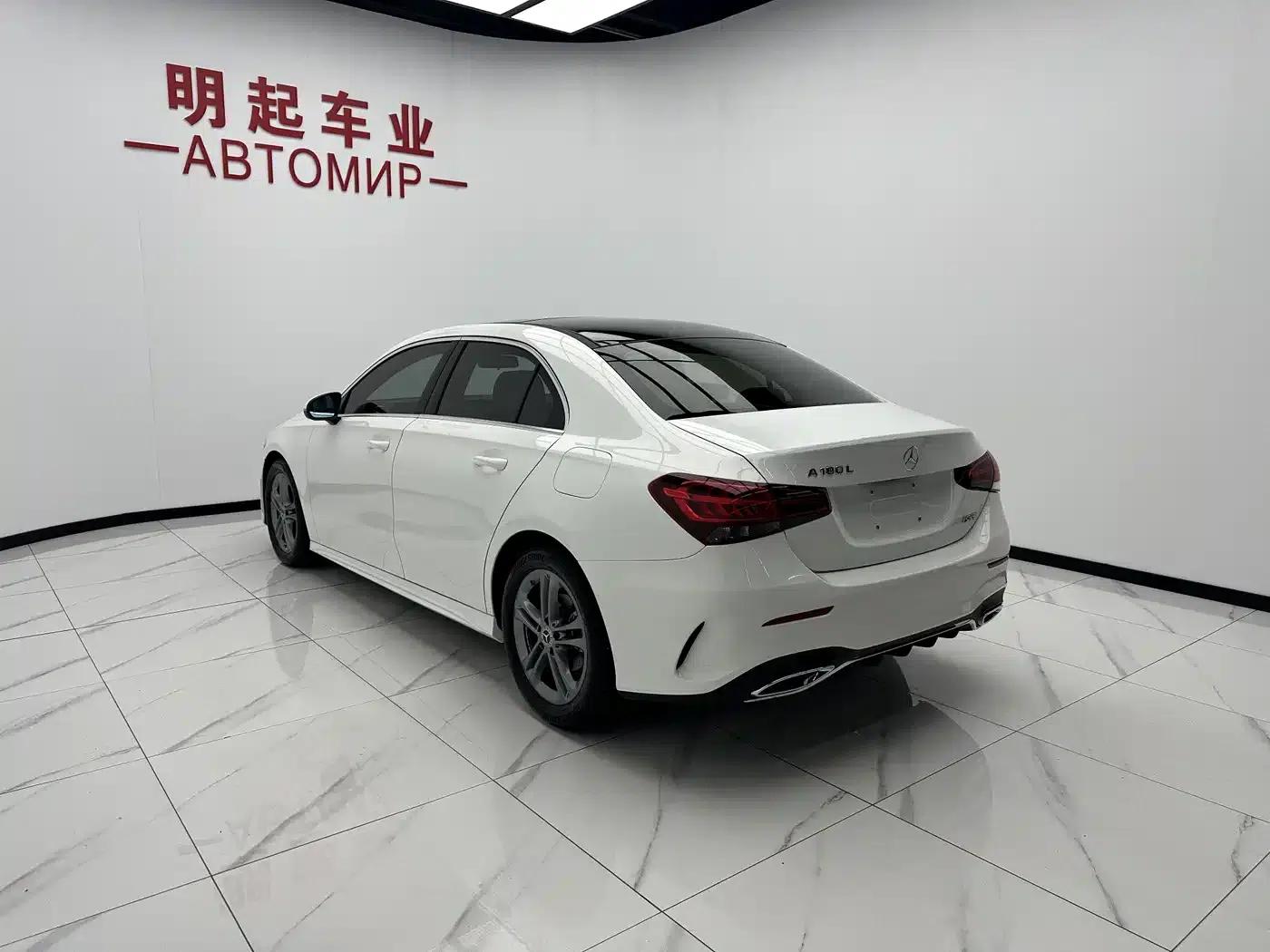 Mercedes-Benz A-Class 2022 Facelift A 180 L Sport Sedan — миниатюра 8