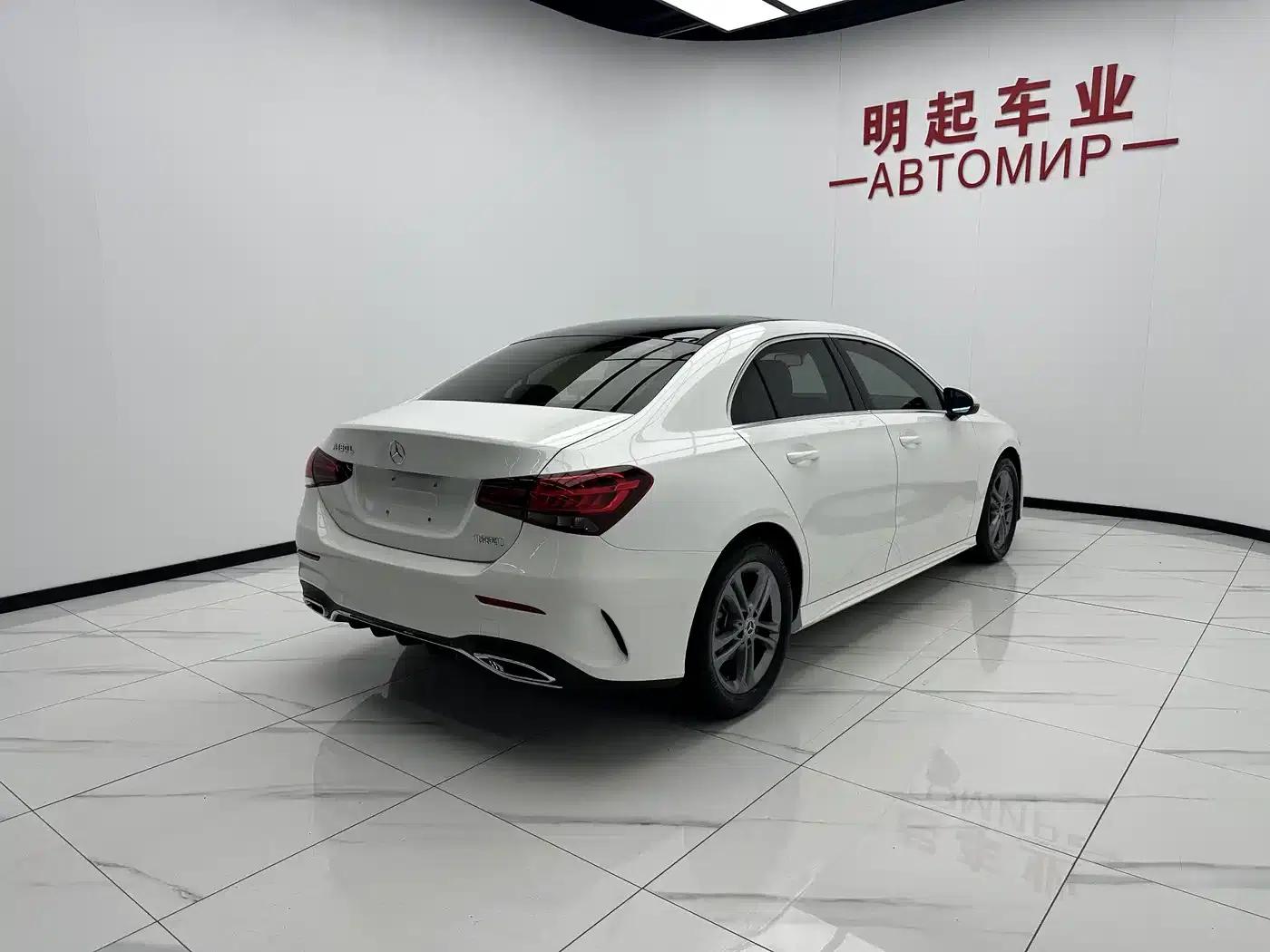 Mercedes-Benz A-Class 2022 Facelift A 180 L Sport Sedan — миниатюра 9