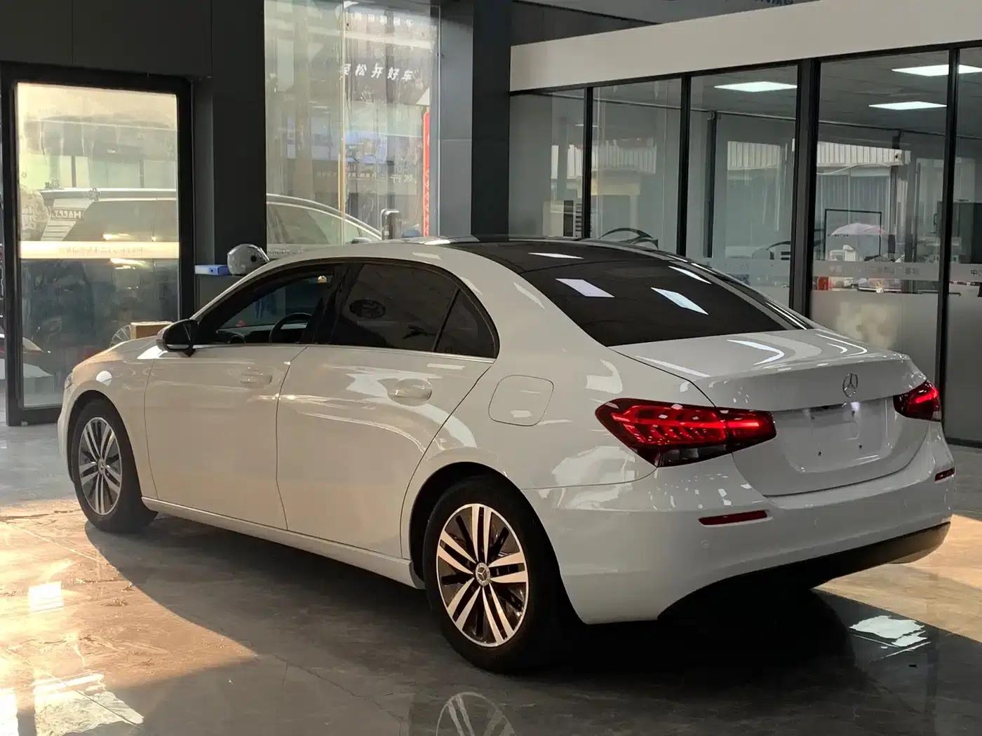 2022 Mercedes-Benz A-Class A 180 L — миниатюра 14