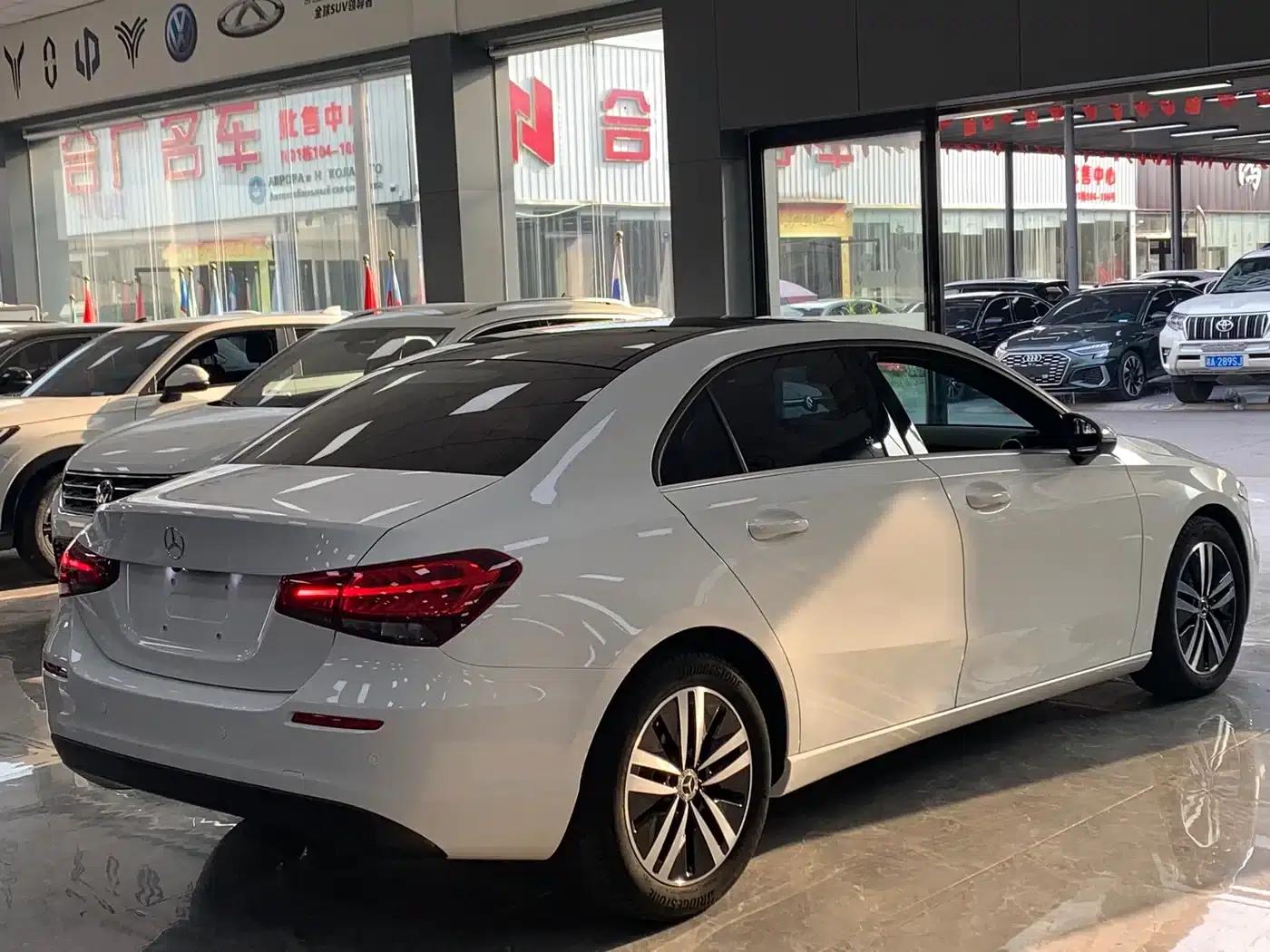 2022 Mercedes-Benz A-Class A 180 L — миниатюра 16