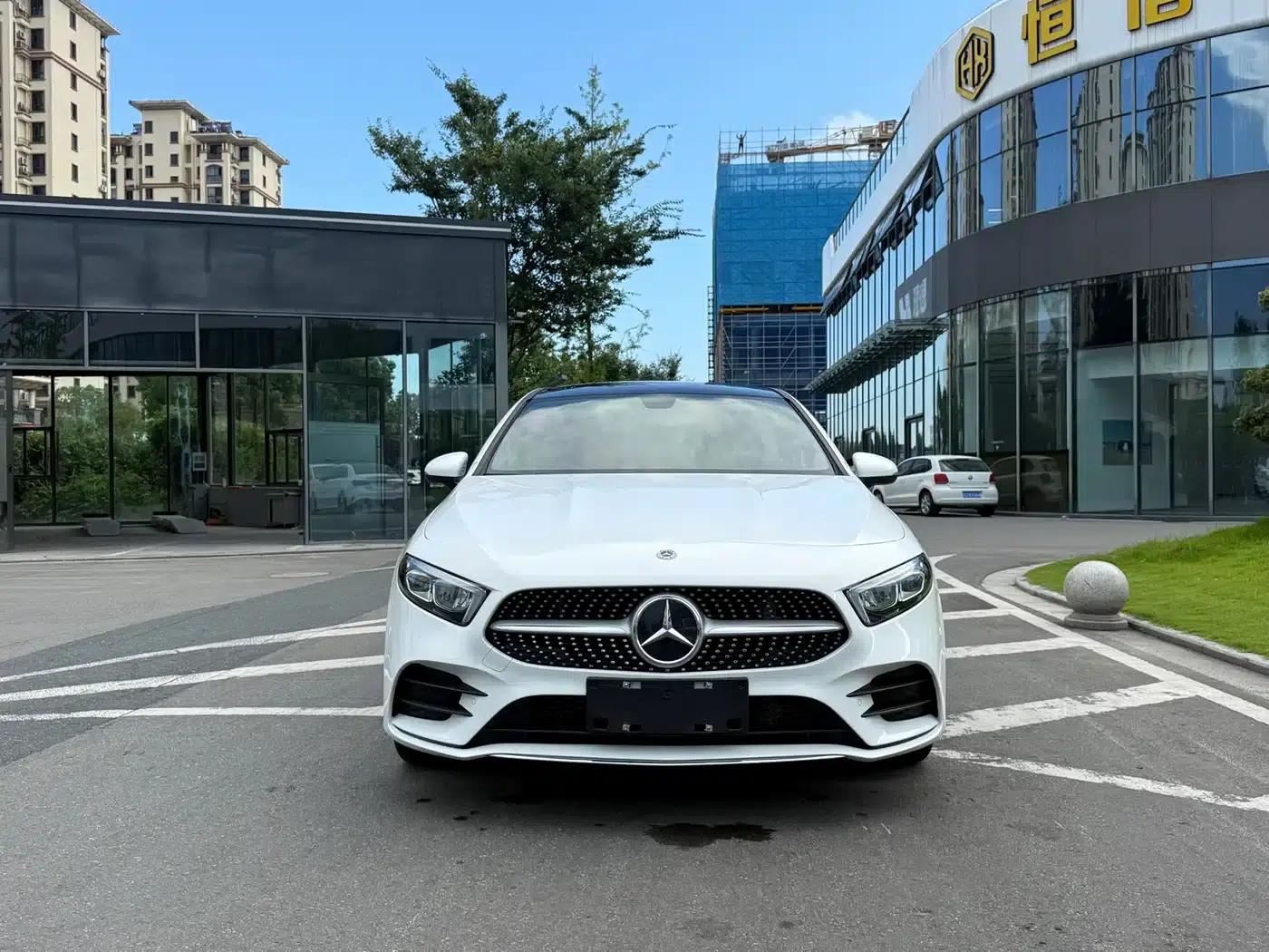 Mercedes-Benz A-Class 2020 A 200 L Sport Sedan — миниатюра 2