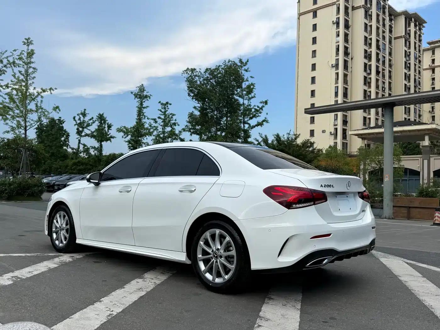 Mercedes-Benz A-Class 2020 A 200 L Sport Sedan — миниатюра 15