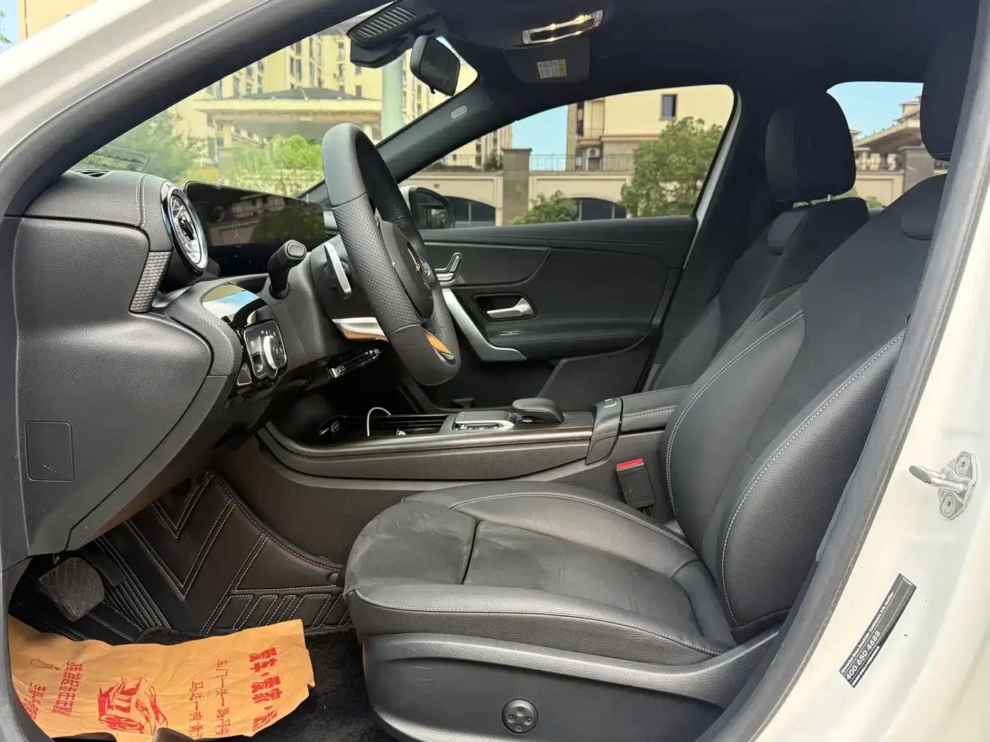 Mercedes-Benz A-Class 2020 A 200 L Sport Sedan — миниатюра 5
