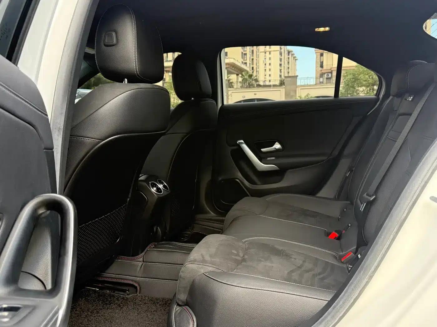 Mercedes-Benz A-Class 2020 A 200 L Sport Sedan — миниатюра 7