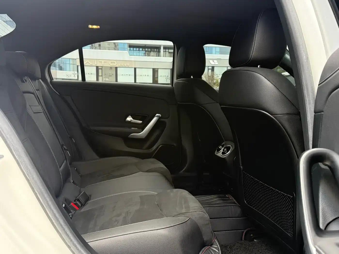 Mercedes-Benz A-Class 2020 A 200 L Sport Sedan — миниатюра 8