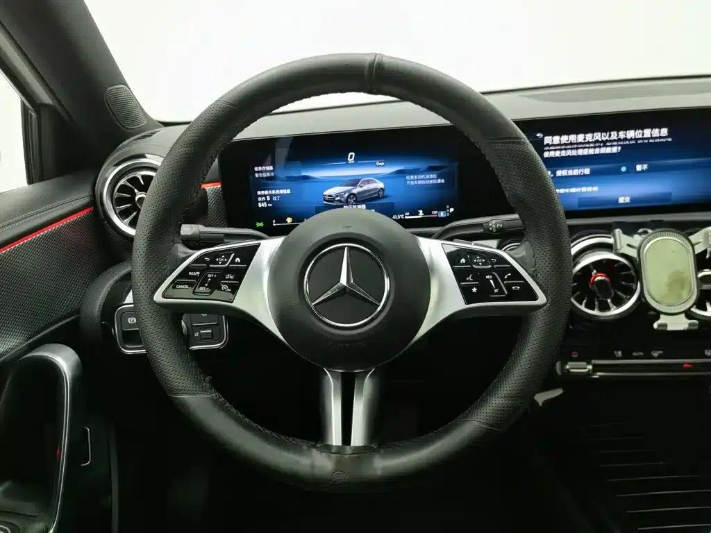 2023 Mercedes-Benz A-Class A 180 L — миниатюра 11