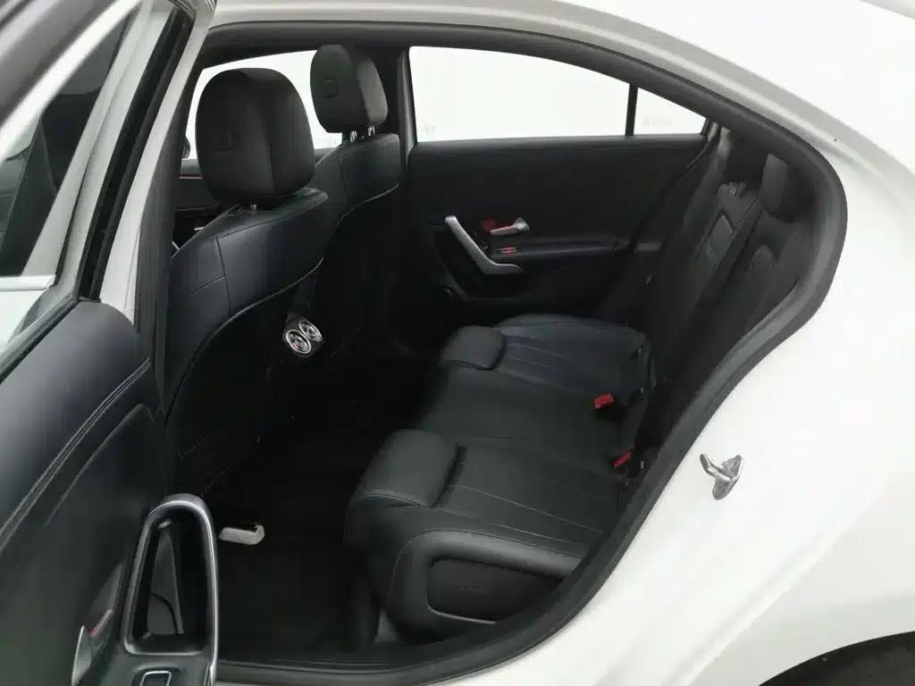 2023 Mercedes-Benz A-Class A 180 L — миниатюра 15