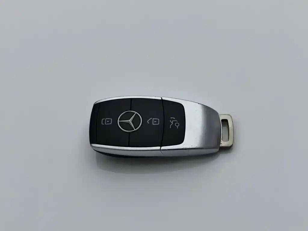 2023 Mercedes-Benz A-Class A 180 L — миниатюра 19