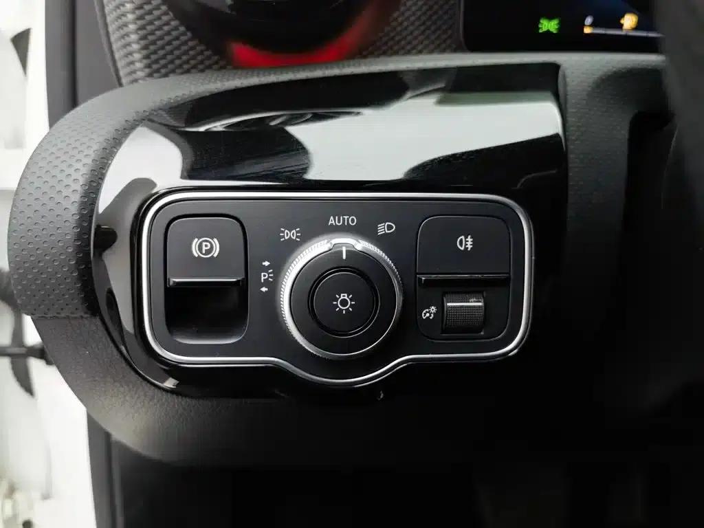 2023 Mercedes-Benz A-Class A 180 L — миниатюра 21