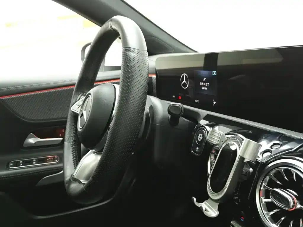 2023 Mercedes-Benz A-Class A 180 L — миниатюра 22