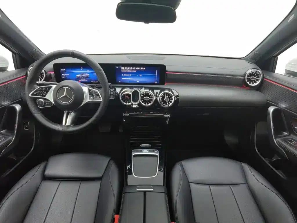 2023 Mercedes-Benz A-Class A 180 L — миниатюра 5