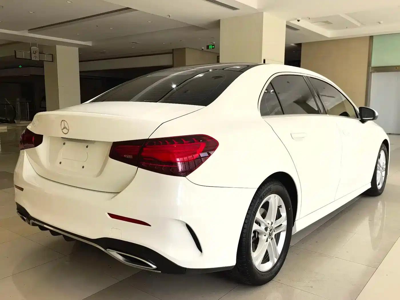 2023 Mercedes-Benz A-Class A 180 L — миниатюра 11