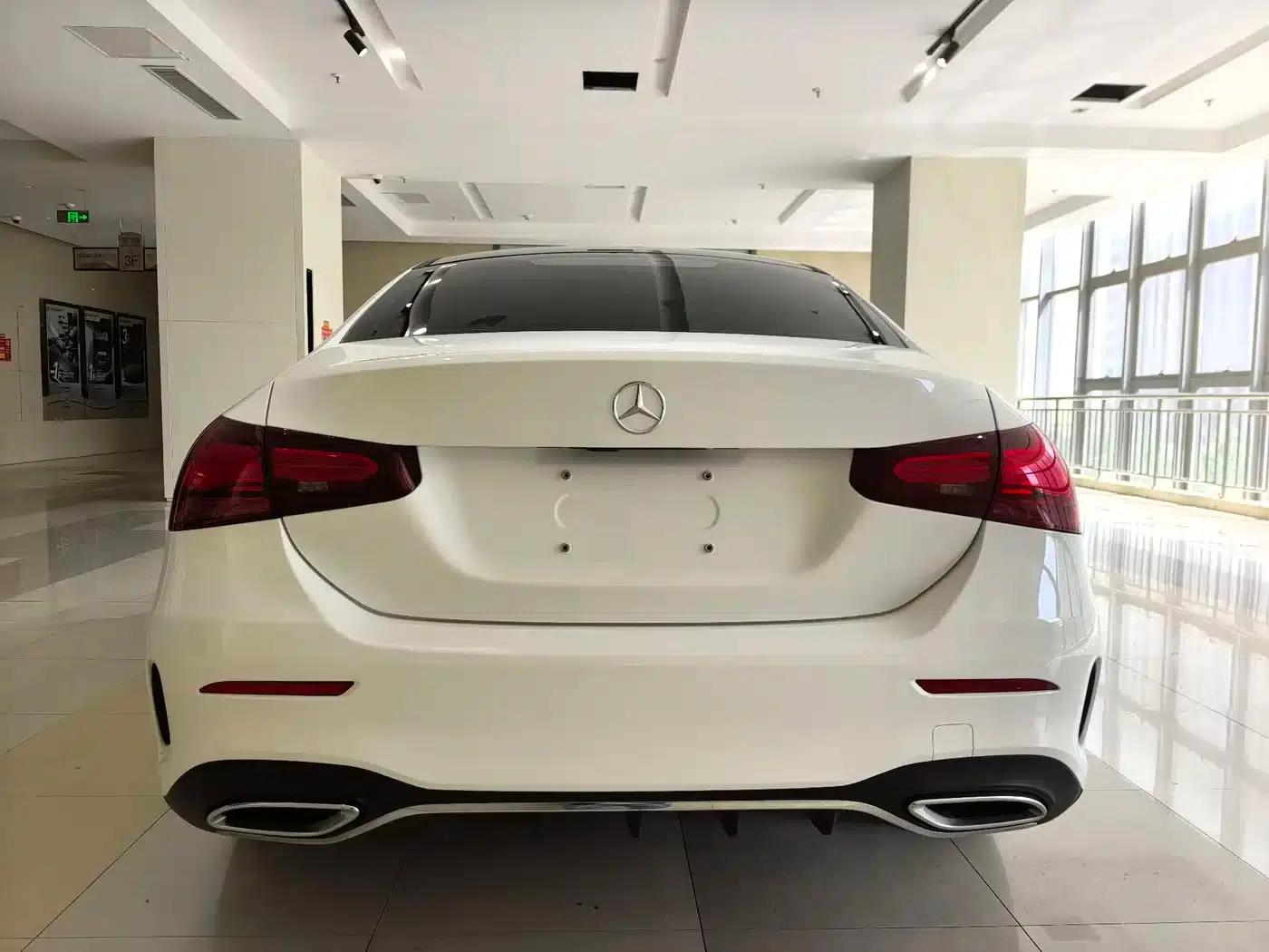 2023 Mercedes-Benz A-Class A 180 L — миниатюра 3