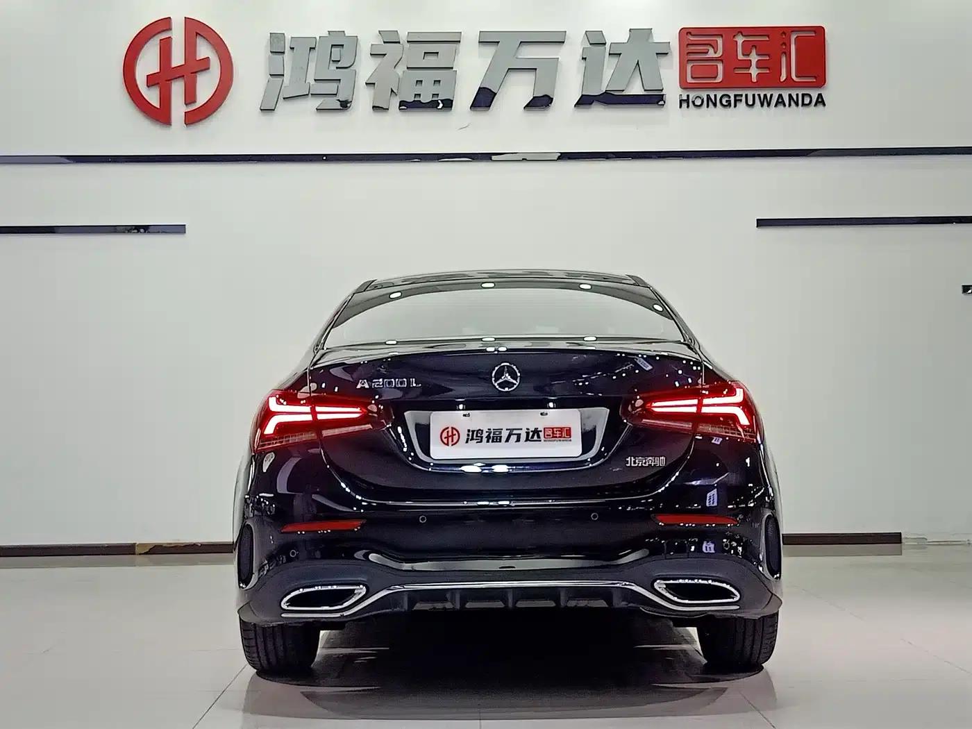 Mercedes-Benz A-Class 2022 Facelift III A 200 L Sport Sedan Fashion Edition — миниатюра 5