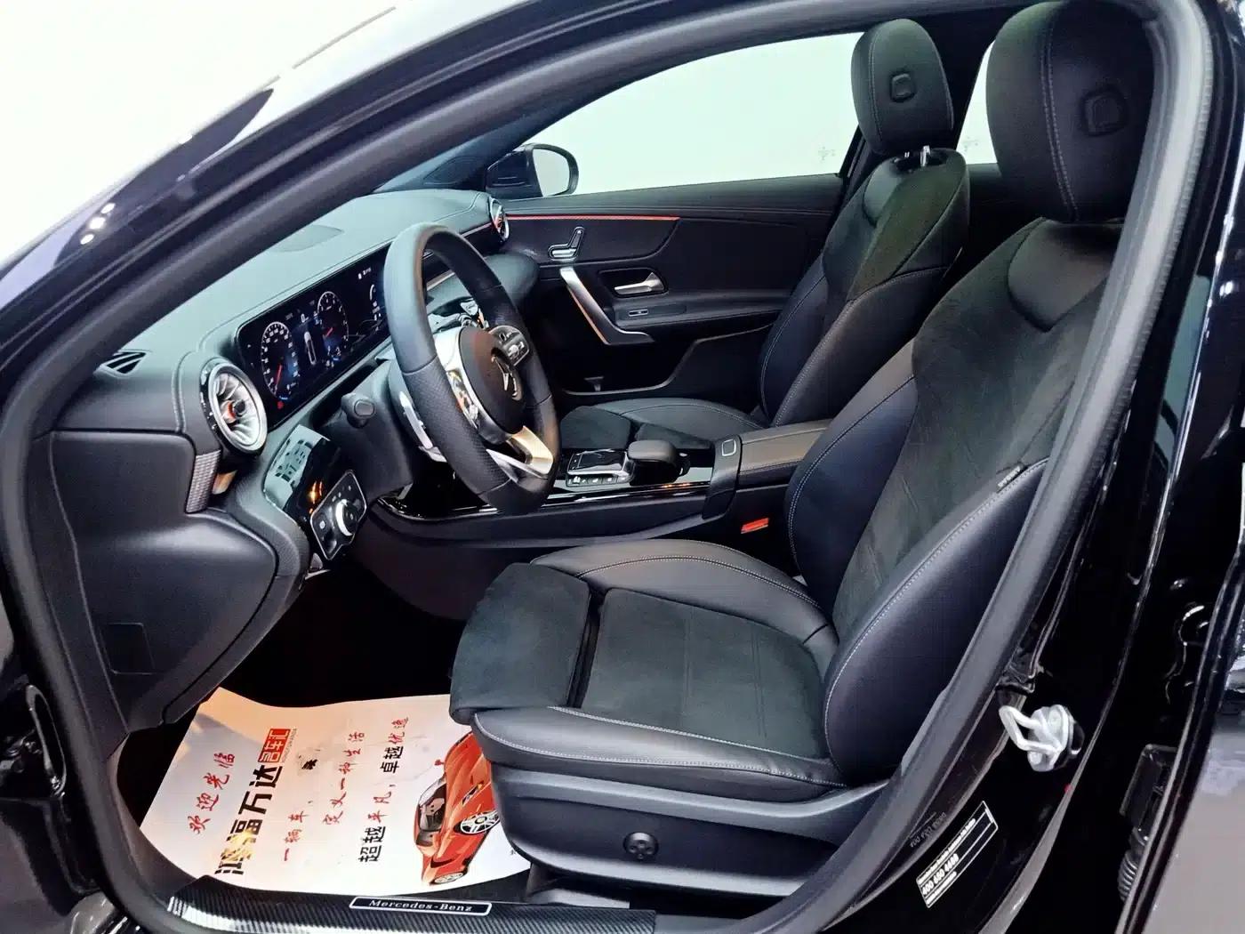 Mercedes-Benz A-Class 2022 Facelift III A 200 L Sport Sedan Fashion Edition — миниатюра 9