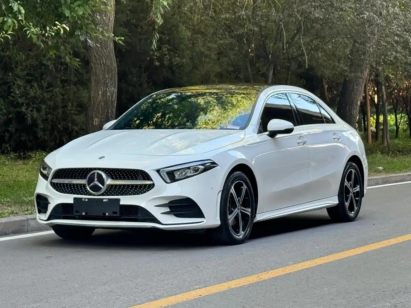 Mercedes-Benz A-Class 2022 A 200 L Sport Sedan Dynamic Edition — миниатюра 1