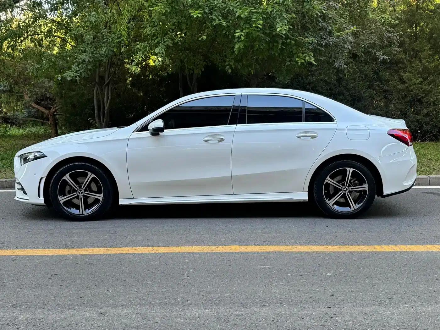 Mercedes-Benz A-Class 2022 A 200 L Sport Sedan Dynamic Edition — миниатюра 18