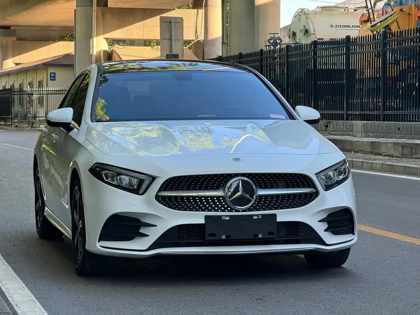 Mercedes-Benz A-Class 2022 A 200 L Sport Sedan Dynamic Edition — миниатюра 3