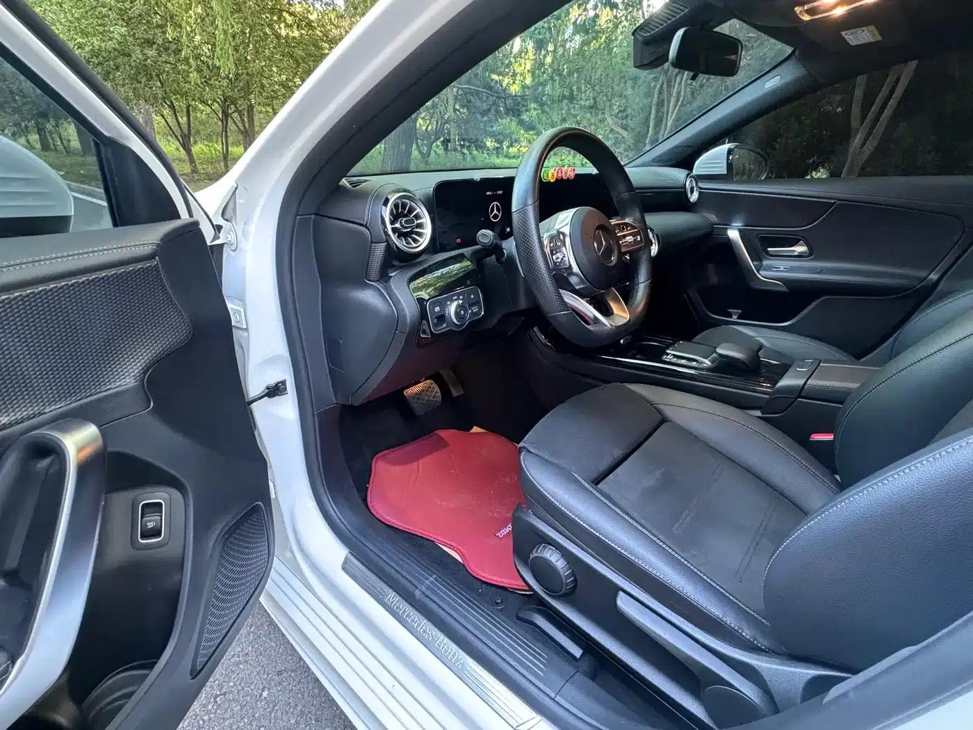 Mercedes-Benz A-Class 2022 A 200 L Sport Sedan Dynamic Edition — миниатюра 5