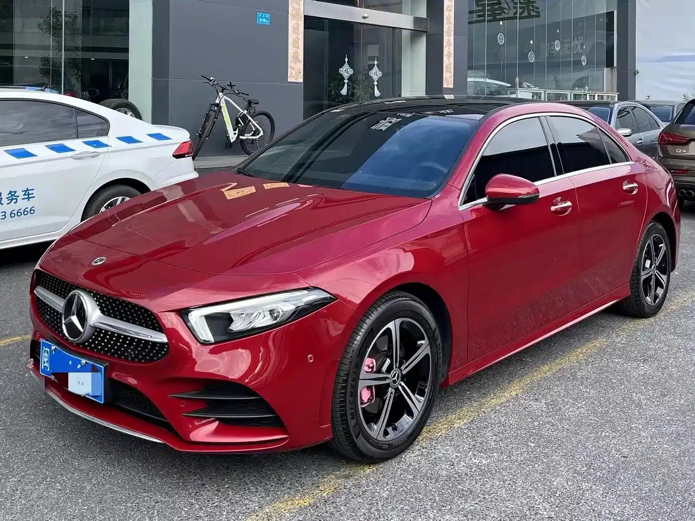 2023 Mercedes-Benz A-Class A 200 L Fashion Edition — миниатюра 1