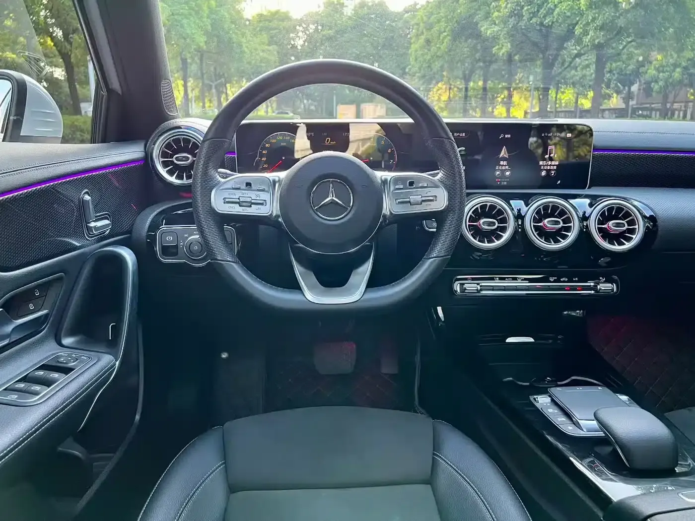 Mercedes-Benz A-Class 2020 Facelift A 200 L Sport Sedan Fashion Model — миниатюра 5