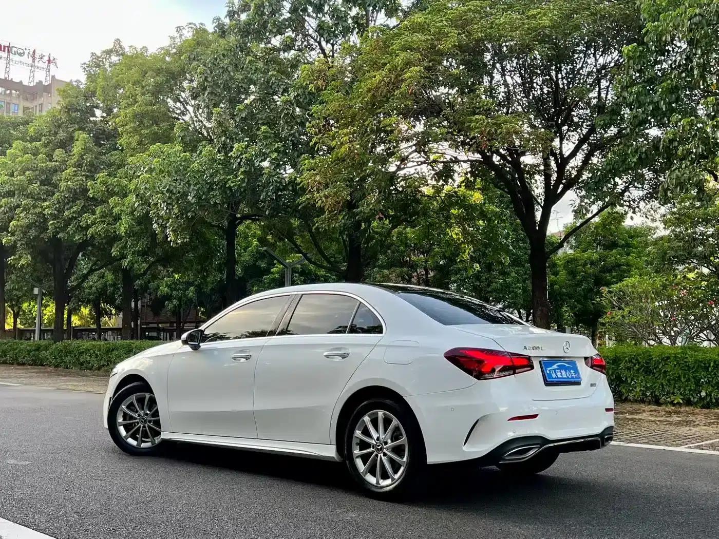 Mercedes-Benz A-Class 2020 Facelift A 200 L Sport Sedan Fashion Model — миниатюра 7