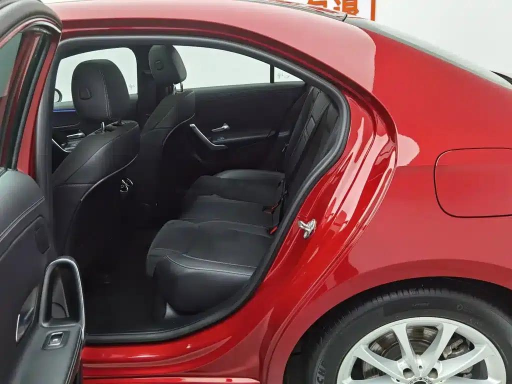 Mercedes-Benz A-Class 2019 Facelift A 200 L Sport Sedan — миниатюра 15