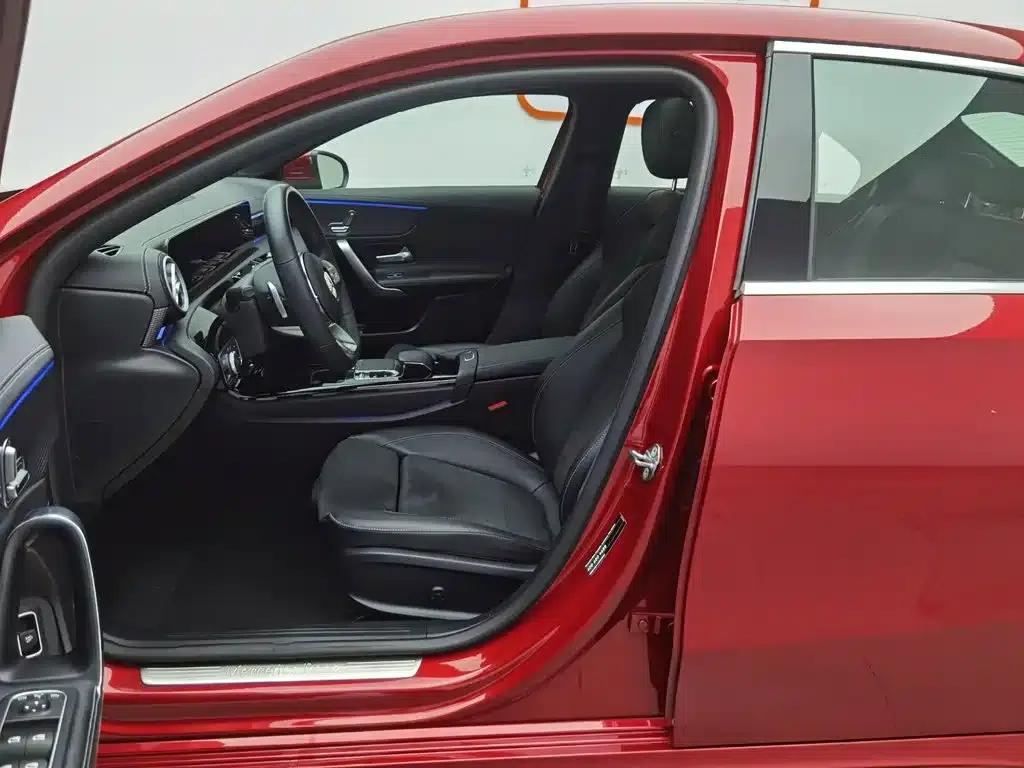 Mercedes-Benz A-Class 2019 Facelift A 200 L Sport Sedan — миниатюра 10