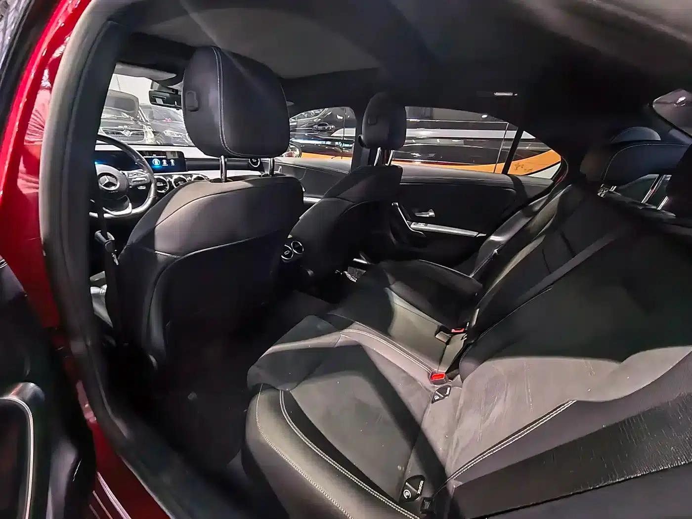 Mercedes-Benz A-Class 2020 A 200 L Sport Sedan — миниатюра 6