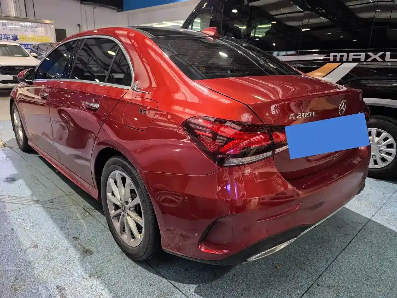 Mercedes-Benz A-Class 2020 A 200 L Sport Sedan — миниатюра 10