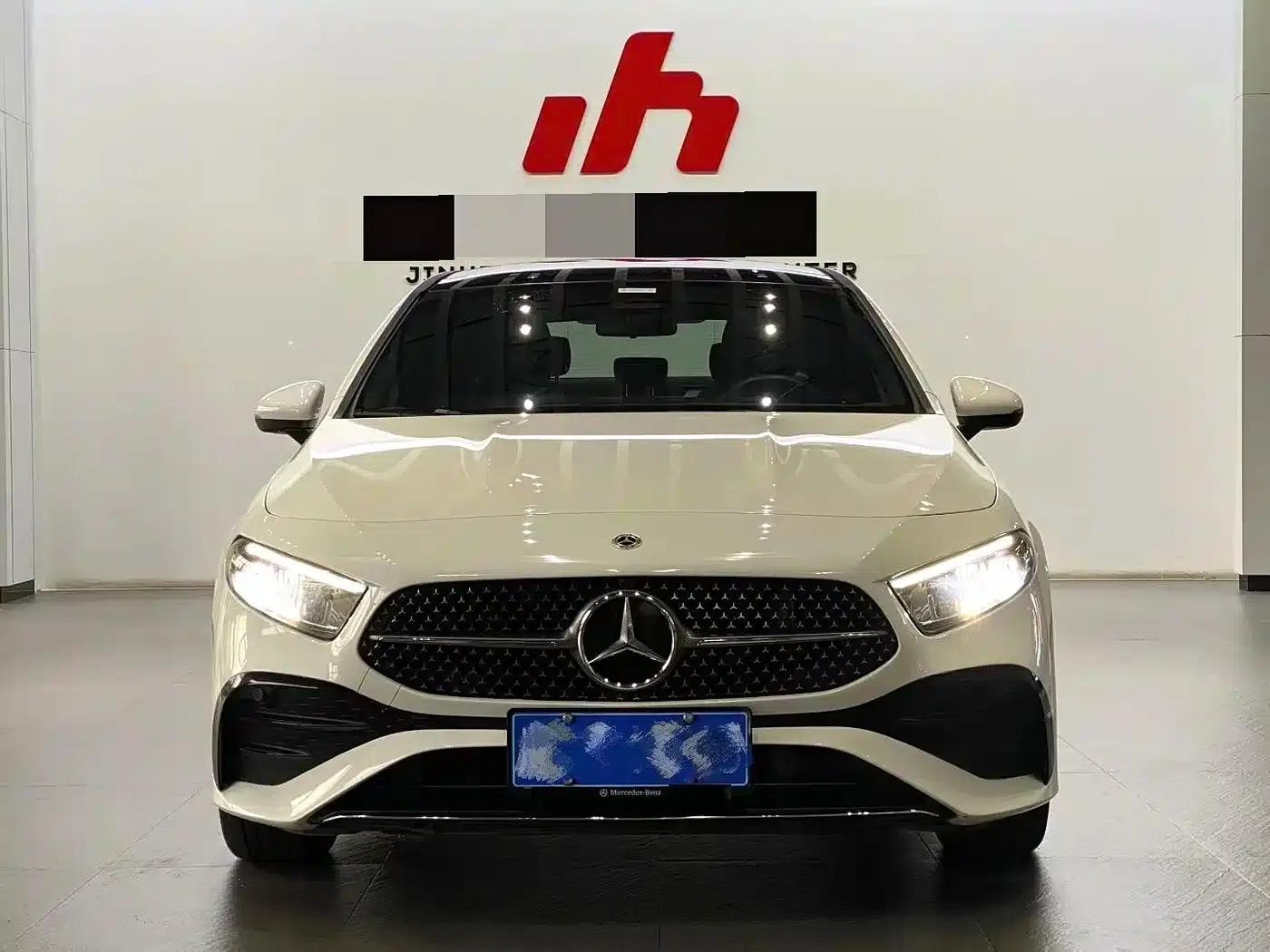Mercedes-Benz A-Class 2024 A 200 L Fashion Edition — миниатюра 2