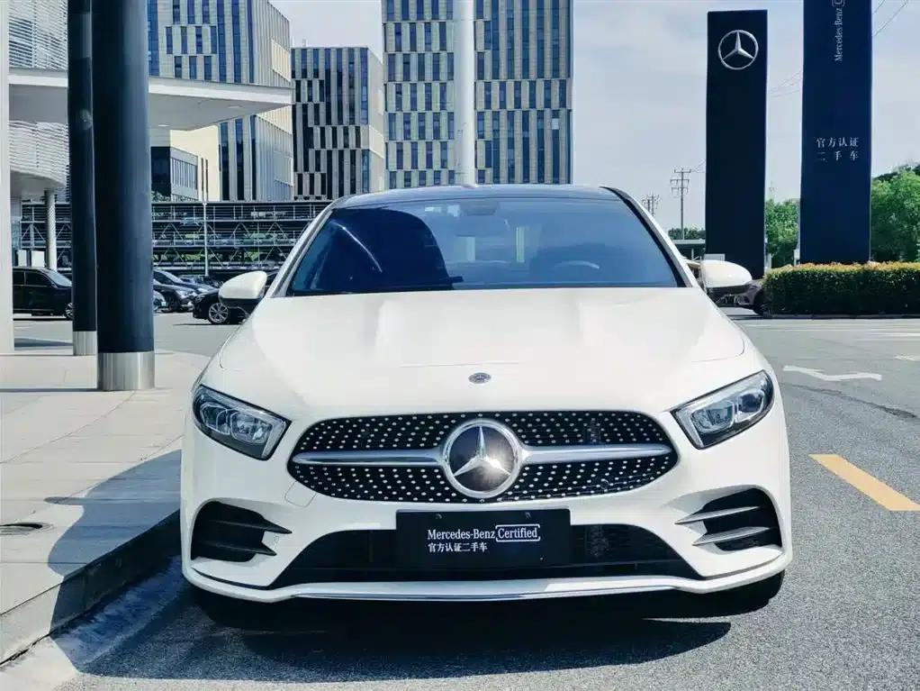 2023 Mercedes-Benz A-Class A 200 L Fashion Edition — миниатюра 2
