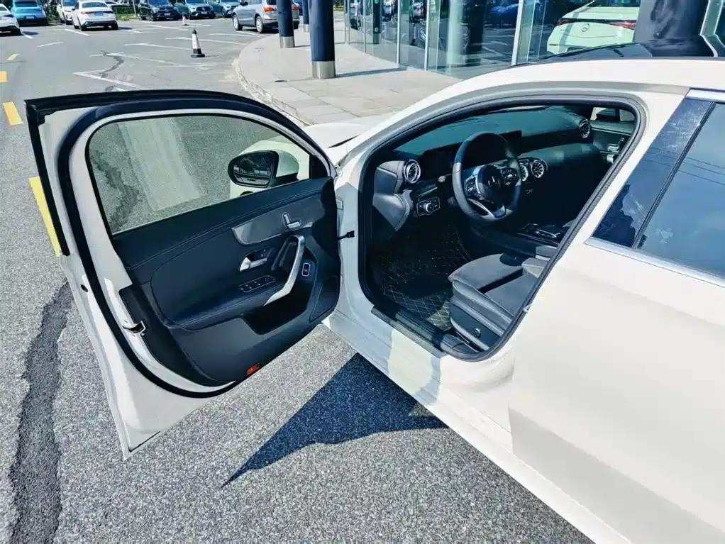 2023 Mercedes-Benz A-Class A 200 L Fashion Edition — миниатюра 13