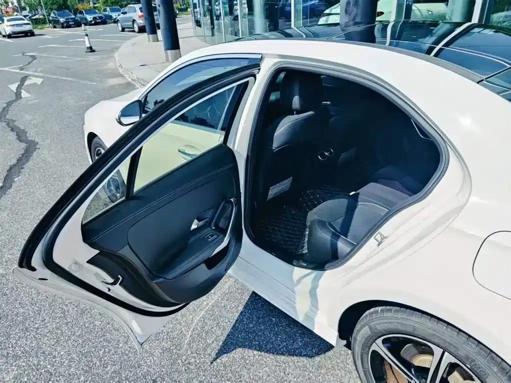 2023 Mercedes-Benz A-Class A 200 L Fashion Edition — миниатюра 15