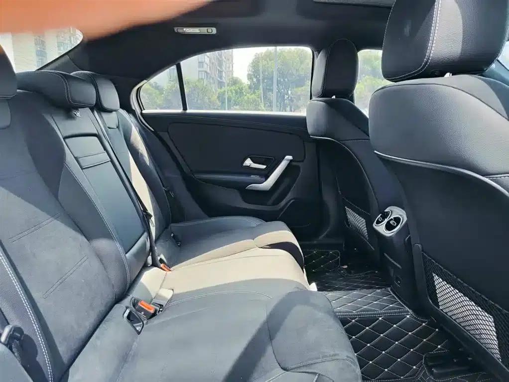 2023 Mercedes-Benz A-Class A 200 L Fashion Edition — миниатюра 16