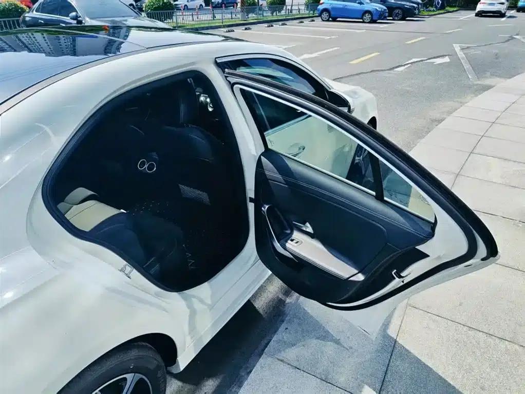 2023 Mercedes-Benz A-Class A 200 L Fashion Edition — миниатюра 18