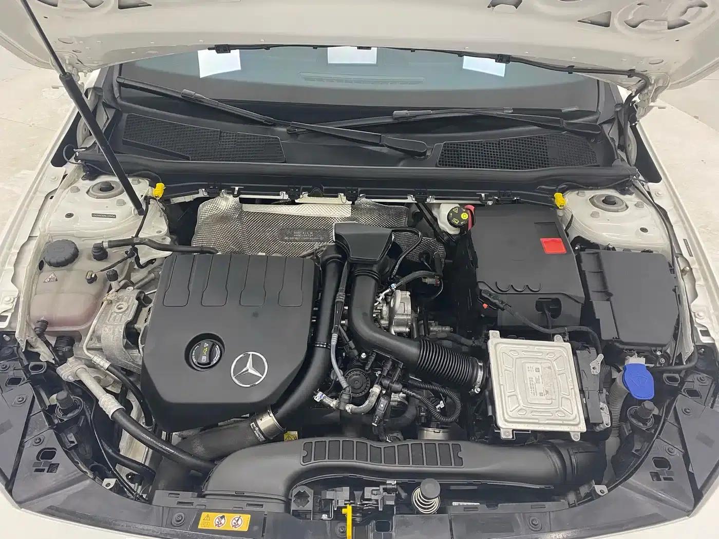 2022 Mercedes-Benz A-Class A 180 L Sport Sedan — миниатюра 16