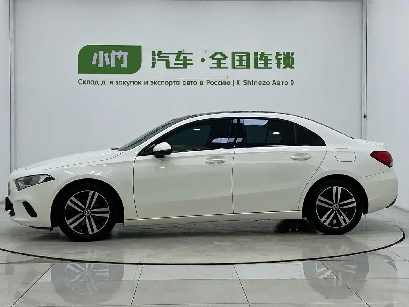 2022 Mercedes-Benz A-Class A 180 L Sport Sedan — миниатюра 5