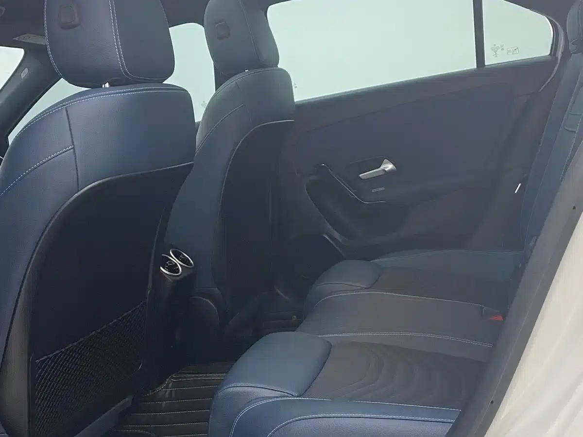 2022 Mercedes-Benz A-Class A 180 L Sport Sedan — миниатюра 9