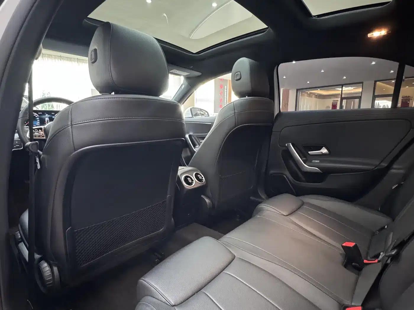 2021 Mercedes-Benz A-Class A 200 L Sport Sedan Dynamic — миниатюра 13