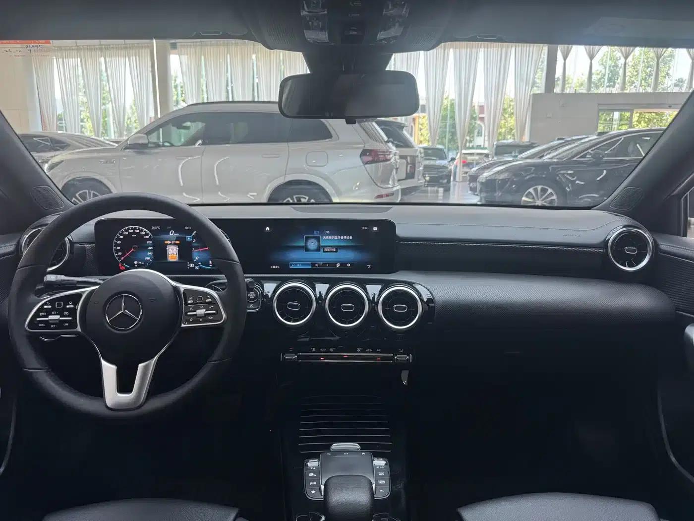 2021 Mercedes-Benz A-Class A 200 L Sport Sedan Dynamic — миниатюра 15