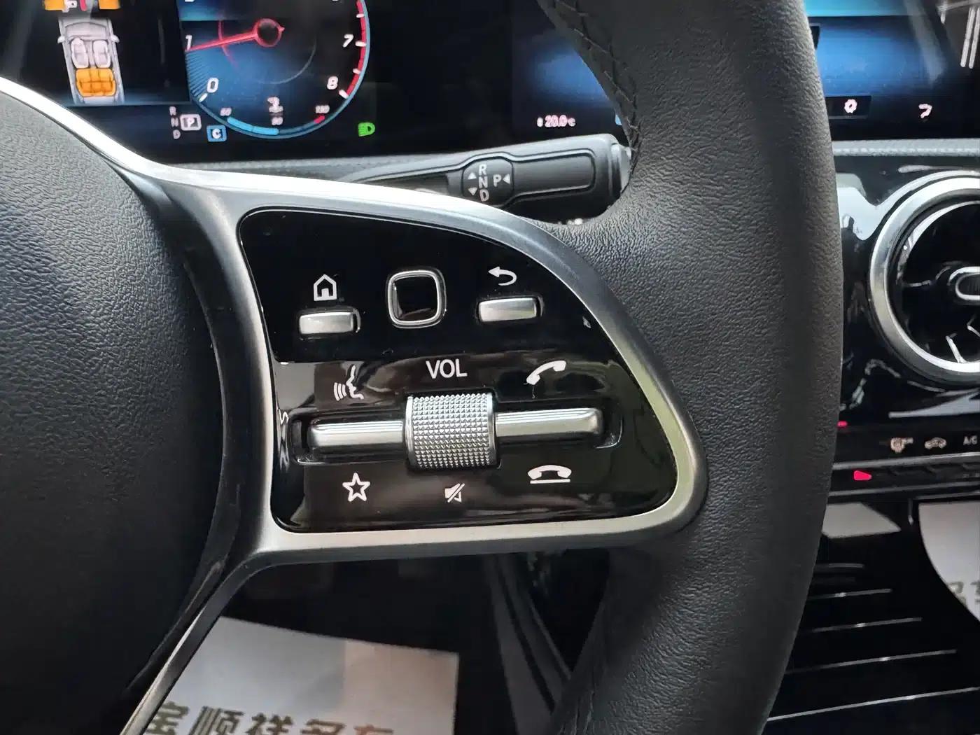 2021 Mercedes-Benz A-Class A 200 L Sport Sedan Dynamic — миниатюра 22